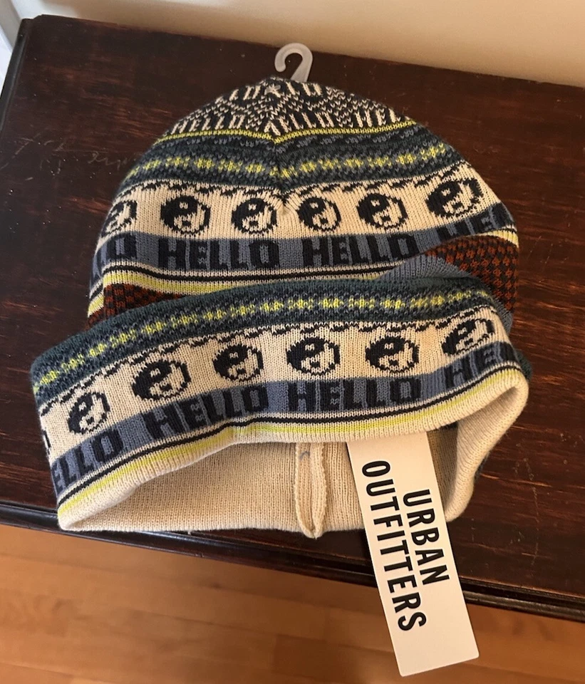 (Совершенно новый) Urban Outfitters Beanie  - Изображение 1 из 1