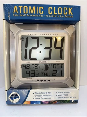 La Crosse Digital Atomic Clock With Outdoor Temperature And Moon Phase 806788 - Image 1 of 2