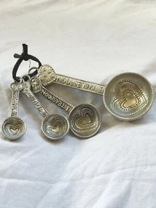Heart Themed 4 Piece Measuring Spoon Set 1TBLS, 1TSP, 1/2 TSP, 1/4 TSP - Picture 1 of 6