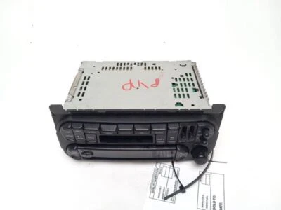 RECEPTOR DE RADIO AM/FM PARA CHRYSLER TOWN COUNTRY 2003 P/N 05064300AD Foto 1 de 4