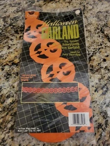 1~10 FT. VINTAGE PUMPKIN HALLOWEEN HONEYCOMB TISSUE GARLAND~IN PACKAGE~NOS~USA - Picture 1 of 2