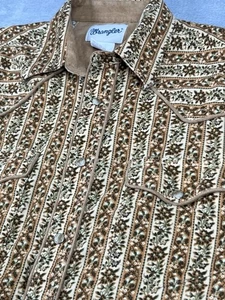 Vintage Wrangler Mens M  Corduroy Brown Floral Print Pearl Snap Long Sleeve - Picture 1 of 9
