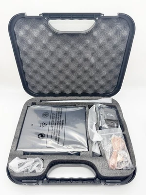 NEW Pro Wireless In-Ear Personal Monitor System W/2 Pocket Receivers & Case - Image 1 of 3