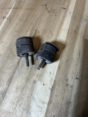 Dodge Dakota 1997 pernos de buje de condensador de aire acondicionado (stock #446) Foto 1 de 2