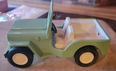 Jeep Runabout vintage 1965 Tonka Toys vida exterior verde claro GB 15 1C Foto 1 de 4