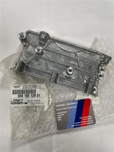 PORSCHE CAYENNE PANAMERA  CAMSHAFT END COVER NEW GENUINE 95810512901 - Picture 1 of 3