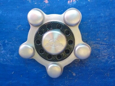 1997-1999 CHEVROLET CORVETTE silver center cap 9592805 5058 5059 CHEVY VETTE - Image 1 of 4