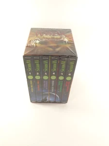 Warriors Box Set: Volumes 1 to 6: The Complete First Series By Erin Hunter - Picture 1 of 7