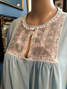 KOMAR 60s Bed Jacket PJ Top Shirt BLUE Silky Nylon Embroidered Lace Pocket LARGE - Picture 1 of 4