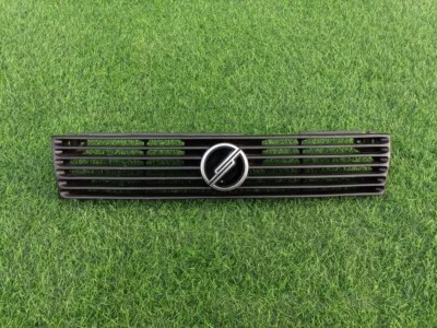 Parrilla delantera Nissan Sunny B13 Sentra Super Sedán JDM 1990-1995 Foto 1 de 4