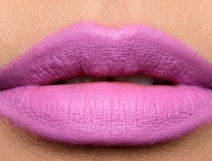 LÁPIZ LABIAL MAC BUNNYBEAMS ~ MATE ~ NUEVO EN CAJA ~ DESCONTINUADO ~ ¡EL ÚLTIMO! - Imagen 1 de 7