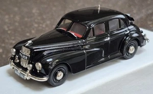 Pathfinder Models 1953 Morris 6 Police Car Black (For G &W Engineering Ltd) 1:43 - Picture 1 of 8