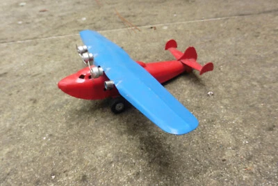 Avión de 4 motores WYANDOTTE de acero prensado China Clipper de la década de 1930 repintado como encontrado Foto 1 de 4