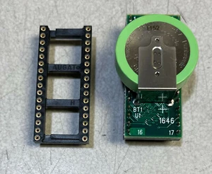 DS1646 exact functional replacement, plus socket - Picture 1 of 2