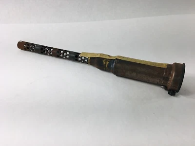 NOS KAWASAKI DEFLETOR DE ESCAPE G4TR PÁRA-FAÍSCA 18033-055 - Imagem 1 de 4