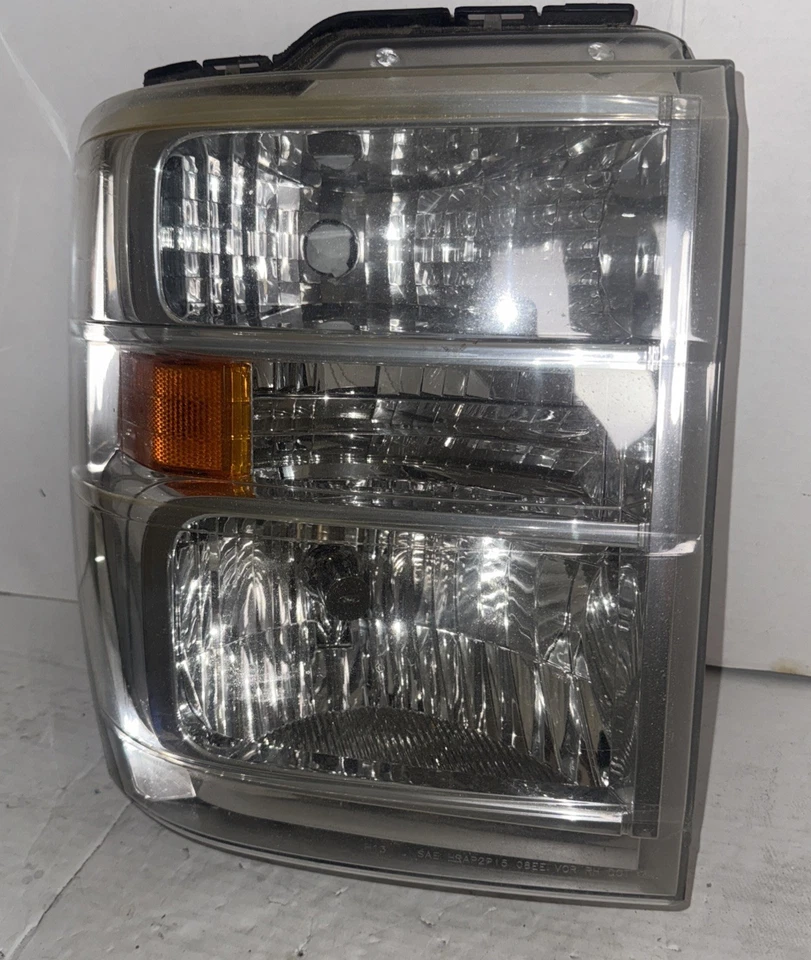 2008-2014 Ford Econoline E150 E250 E350 Right Passenger Headlight — 第 1/4 张图片