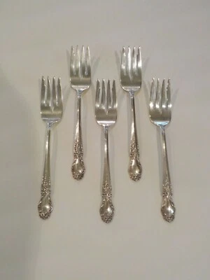 Juego/5 tenedores para ensaladas International BROCADE de plata de ley, sin monogramas Foto 1 de 4
