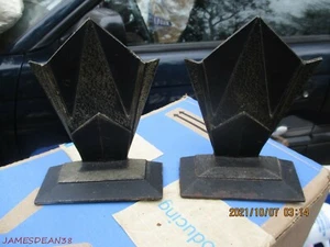 MACHINE AGE ART DECO METAL CAST BOOKENDS 1930S BOOK ENDS GEOMETRIC INDUSTRIAL - Picture 1 of 4