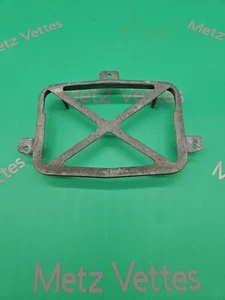 C3 1970-1977 Corvette OEM Front Dash Speaker Mounting Bracket GM# 3966575 - Bild 1 von 9