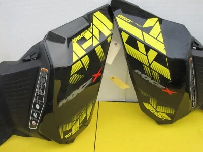 2017-18  Ski-doo MXZ X 850 RH panel #517305860  LH#517305864 - Image 1 of 4