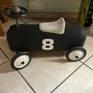 kids riding toys - Picture 1 of 4
