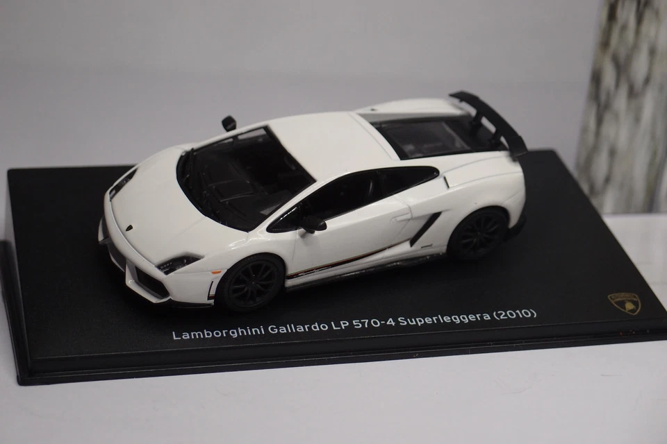 ALTAYA LAMBORGHINI GALLARDO LP 570-4 SUPERLEGGERA 2010 1/43 - Photo 1/1