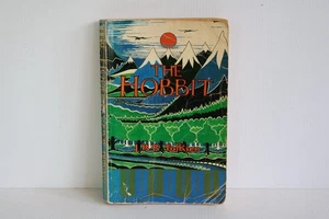 The Hobbit J R R Tolkien 1975 Paper Back Copy Reset New Edition - Picture 1 of 8