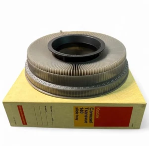 KODAK CAROUSEL TRANSVUE 140 SLIDE TRAY EXCELLENT CONDITION ORIGINAL BOX VINTAGE - Picture 1 of 3