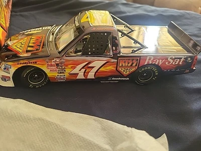Camión Kiss Kevin Harvick #47 Color Cromo 1:24 Acción Diecast Foto 1 de 4