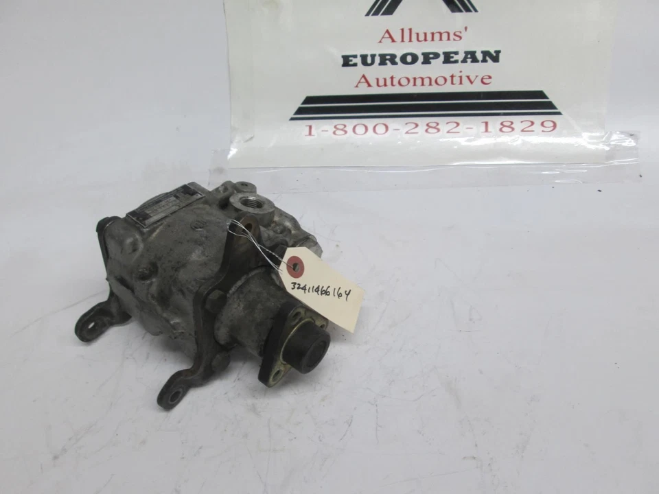 Bomba de dirección asistida BMW E12 E24 528i 530i 630CSI 633CSI ZF 32411466164 (USADA) Foto 1 de 1