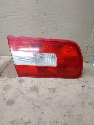 Lincoln Zephyr 2006 montaje en tapa izquierda lado del conductor conjunto de lámpara trasera Foto 1 de 4