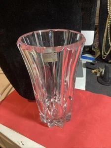 Mikasa Heavy Crystal Vase 8.5” High 5” Wide Top - Picture 1 of 9