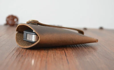 2PCS men women car key chain case holder Ring pocket Leather pouch bag brown 852 - Image 1 of 4