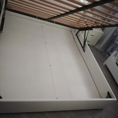 Letto matrimoniale con cassetto  - Immagine 1 di 3