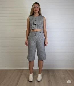 Christopher Banks Petite Plaid Capris Pants Women's Size 8P - Picture 1 of 7