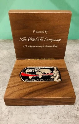 2010 Coca-Cola ветеранов день РЕДКАЯ вызов монета VIP бокс-сет! Пронумерован до 200!! - Изображение 1 из 3