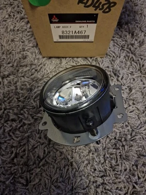 Mitsubishi  Genuine Lamp ASSY, fog, front LH 8321A467 BRAND NEW GENUINE  - Image 1 of 3