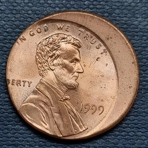1999 Lincoln Memorial Cent 1c - ERROR - Off Center - Uncirculated #94527 - Picture 1 of 2