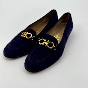 Salvatore Ferragamo Gancini Pumps Women's Size 6B Purple Suede Gold Logo Comfort - Picture 1 of 7