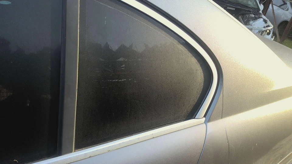 Rear Vent Glass/window BMW 745Li Left 02 03 04 05 - Imagem 1 de 1