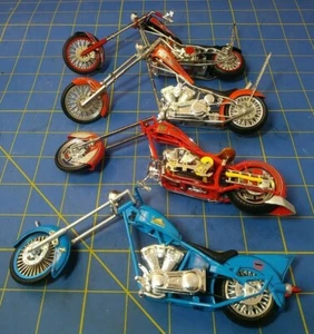 LOT of 4. 1:18 WEST COAST CHOPPERS. Joy Ride. Motorcycles. Missing parts. - Picture 1 of 12