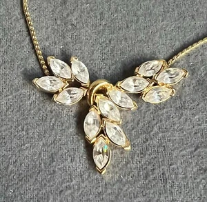 Vintage TRIFARI Leaf Shape Rhinestones Necklace - Picture 1 of 8