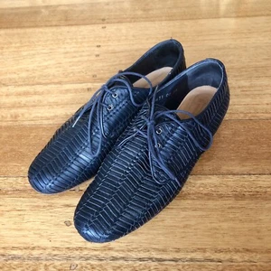 Naguisa Spain Navy Blue Woven Leather Lace Up Shoes, Size 39 EU/8 AUS - Picture 1 of 8