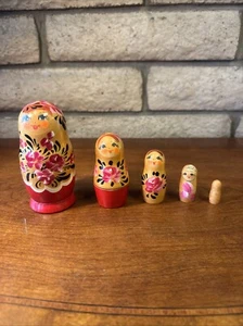 Russian Matryoshka Hand Painted Nesting Doll Set Of 5 Red Black Floral - Picture 1 of 13