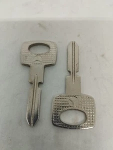 VINTAGE Pair Blank Key For Mercedes Benz W107 W124 W126 W129 W140 - Picture 1 of 7