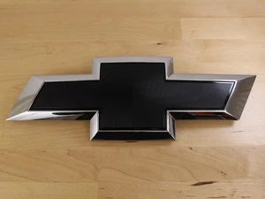 2020-25 Front Bowtie Emblem for Chevrolet Silverado 2500HD 3500HD Chrome Black - Bild 1 von 11