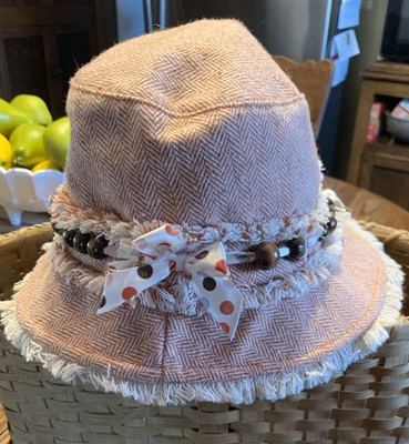 Sombrero Ataque Nueva York Sombrero Cubo Mezcla de Lana Flor Detalle de Cuentas Melocotón Boho Hippie Foto 1 de 4