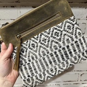 Myra Bag Canvas Leather Pouch Cosmetic Clutch Southwest Aztec Wristlet Knitted - Picture 1 of 6