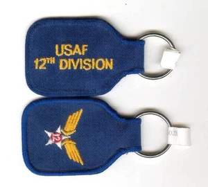 BESTICKTER SCHLÜSSELANHÄNGER VEREINIGTE STAATEN LUFTWAFFE (USAF) 12. DIVISION - Bild 1 von 1