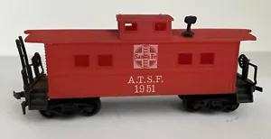 Life-Like HO Scale ATSF Santa Fe 1951 Caboose - Picture 1 of 5